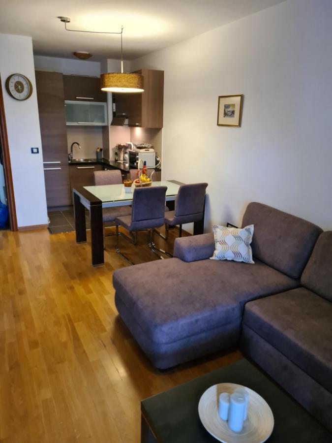 Seaview Apartman *